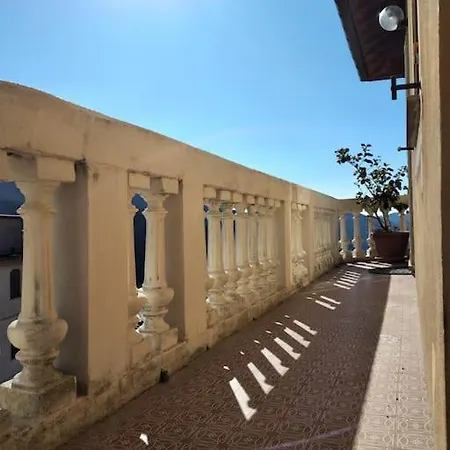 Casarinolaurinohillsea Uscio